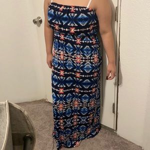 Long , strapless blue dress
